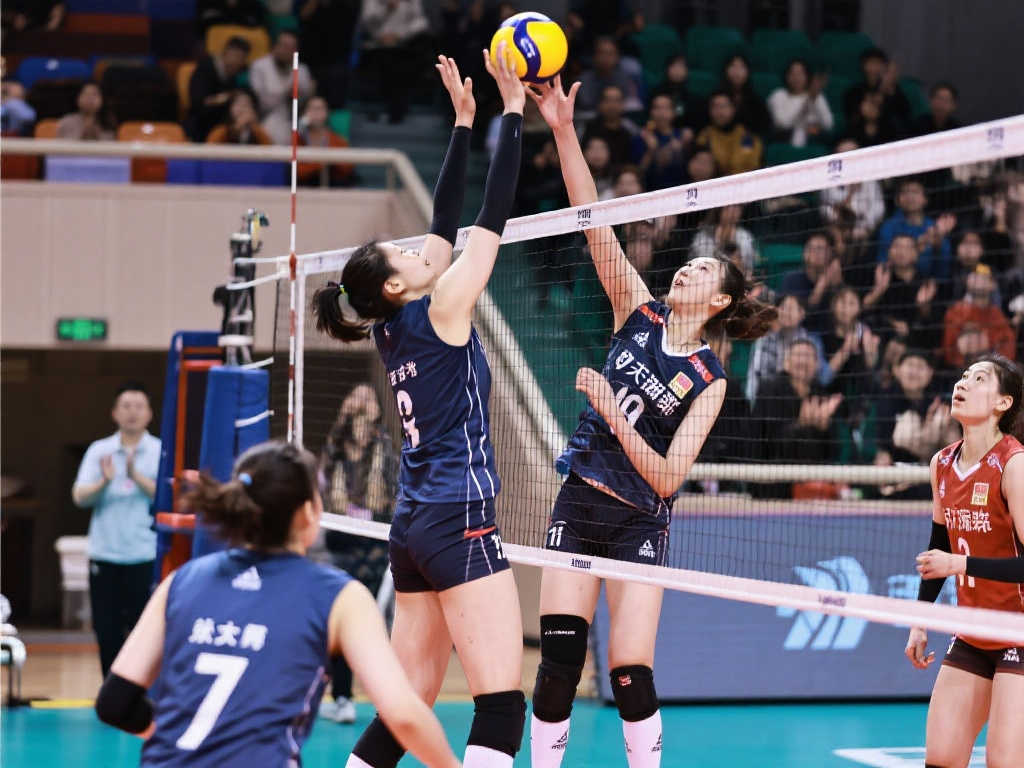 全新征程新风采!中国女排明日16:30-17:30公开训练直播 全新征程新风采!中国女排明日16:30-17:30公开训练直播